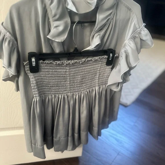Stylish Ruffled Sleeve Koch set in silver - Picture 2 of 2